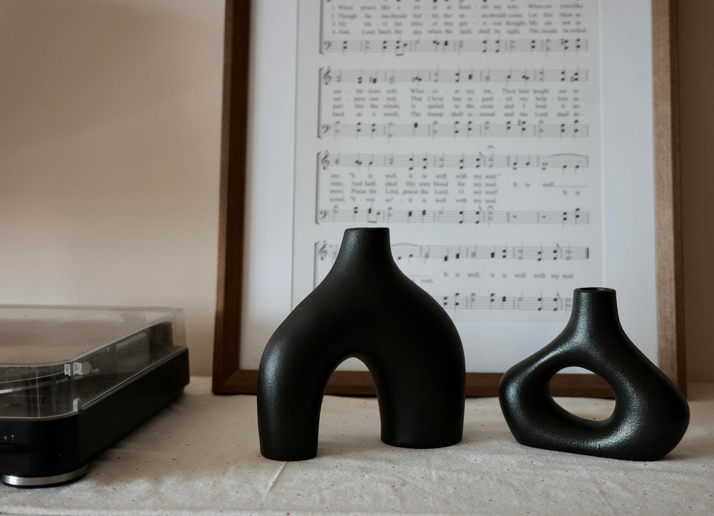 Carrot's Den Donut Vase, Set of 2 - White Large Ceramic Vase - Minimalist Nordic, Hollow | Table Centerpiece, Olive Plant, Wedding, Living Room, Bookshelf, Office, Modern Home, Entryway, Console